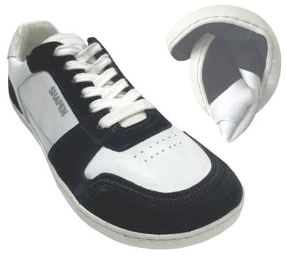 Lässiger Sneaker mit Minimalsohle / Barfußschuhe in White / Black von SHAPEN Modell RE:WIND