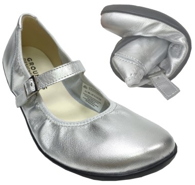 Schicke Ballerina Schuhe in Silber Glänzend AMBER auf der GO1 Sohle von GROUNDIES