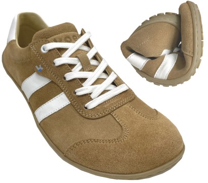 Trendige Barfuß Sneaker aus Nubukleder in Beige mit Weißen Str. von KOEL "ILA Suede"